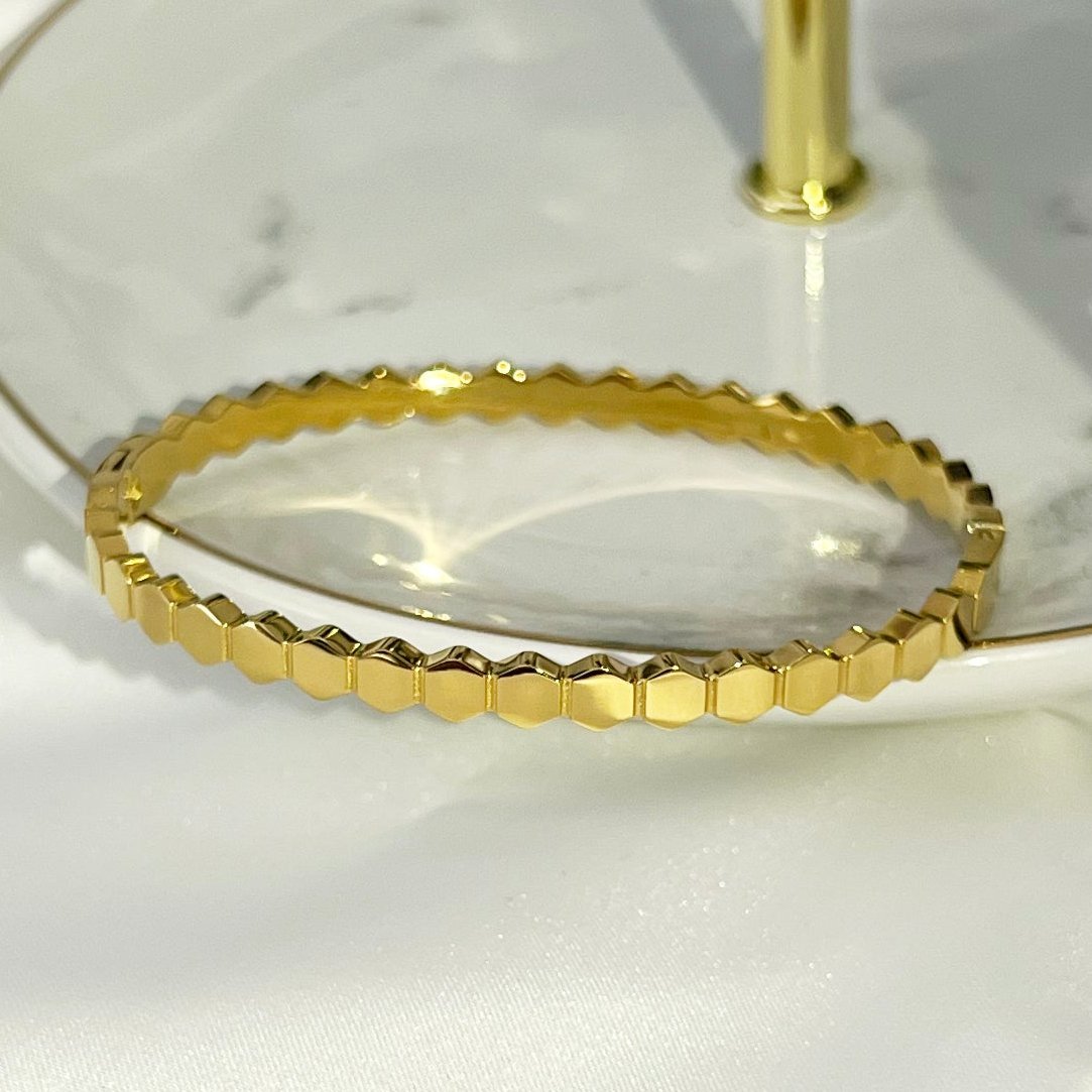 Honeycomb Bangle - 18k Gold Plated – illume Jewellery