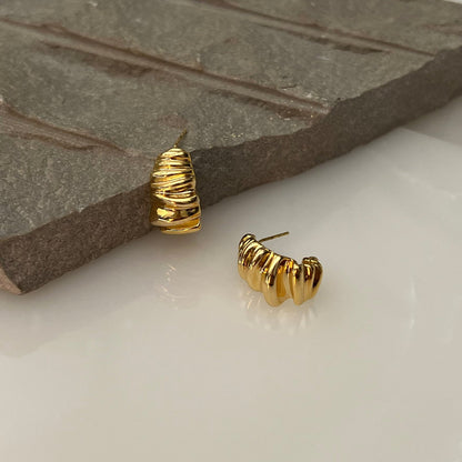 Mini Croissant Earrings - 18k Gold Plated