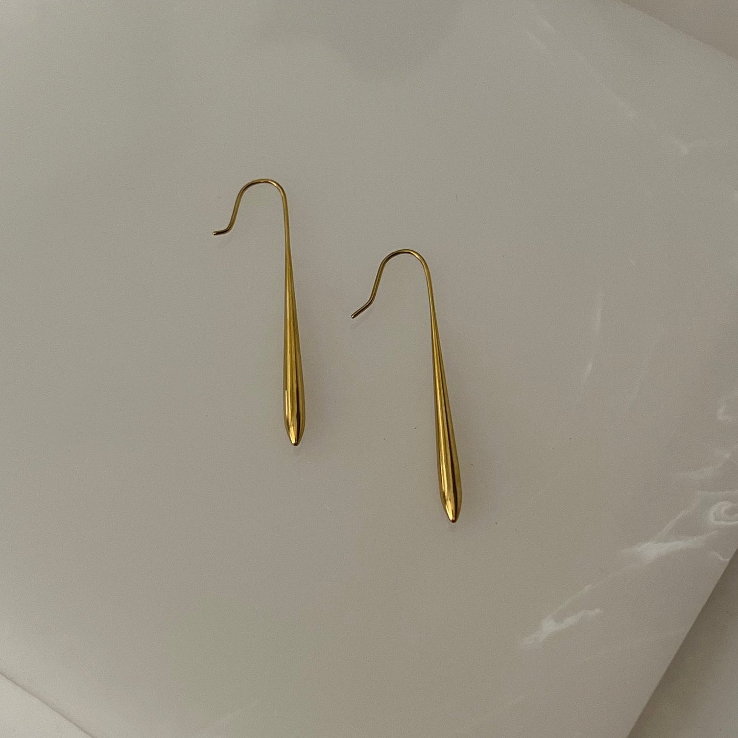 Sharptip Fishhook Earrings - 18k Gold Plated (Free Gift)