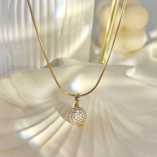 Eris Diamond Necklace - 18k Gold Plated