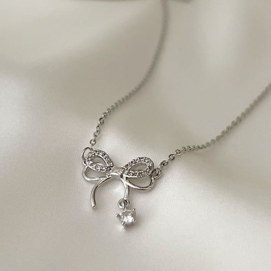 Belle Necklace
