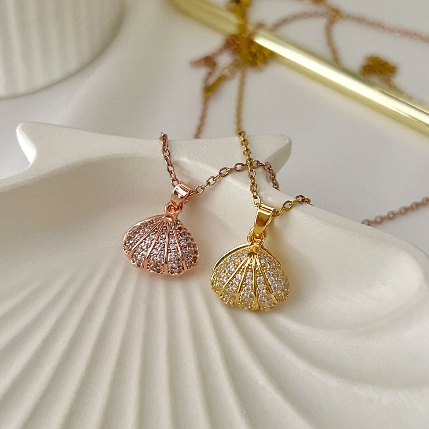 Shellie's Pearl Necklace - 18k Gold Plated